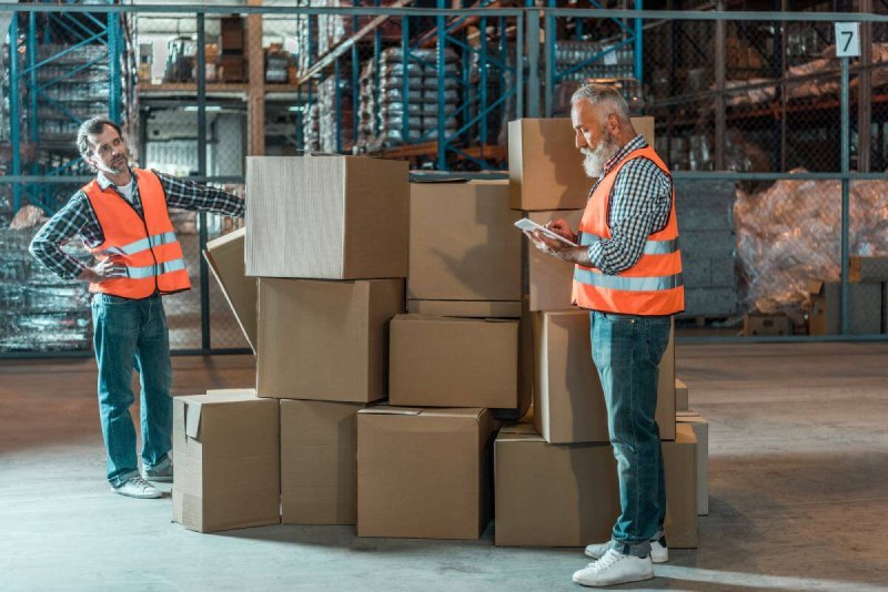 BIZNAME’s 7 Keys to Lowering Shipping Costs